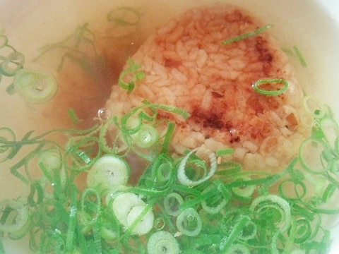 焼きおにぎりのだし茶漬け